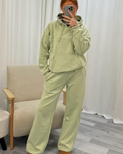 Load image into Gallery viewer, DISCREET CROSS TRACKSUIT (4 COLOURS)
