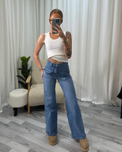 Load image into Gallery viewer, POCKET FRONT STRETCH JEANS
